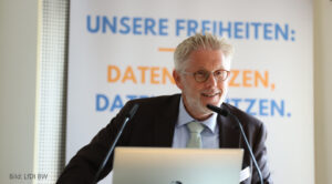 LfDI Prof. Dr. Keber eröffnet den Fachtag der 6. IFG Days und referiert zu „KI-Modell(en) für die öffentliche Verwaltung“.